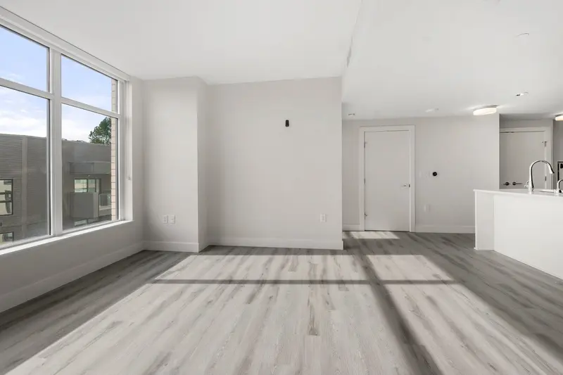 609 3451 SAWMILL CRESCENT - photo 2 of 25