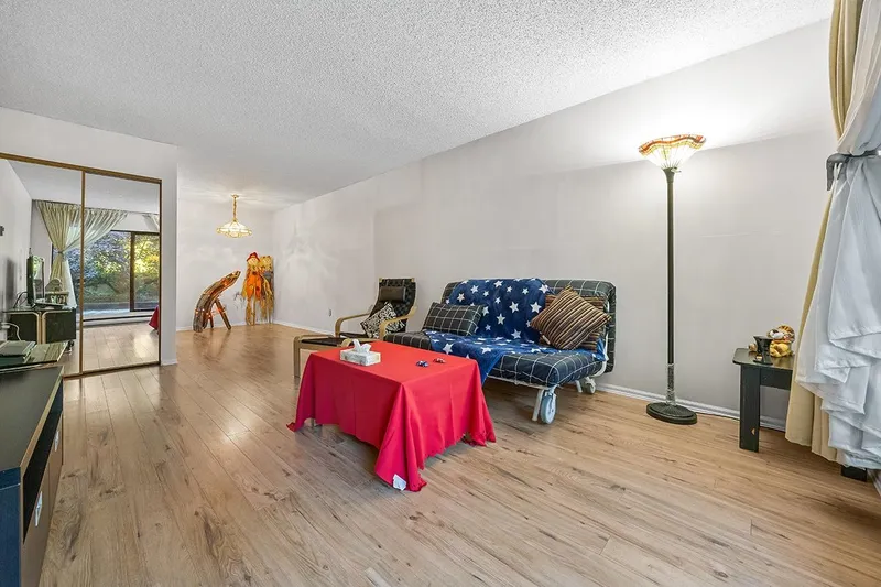 109 8231 GRANVILLE AVENUE - photo 3 of 25