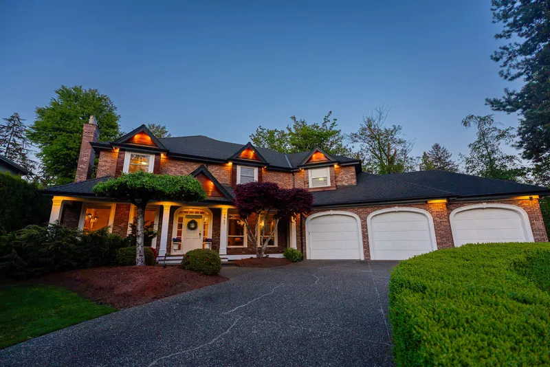 7942 145 STREET - photo 1 of 25