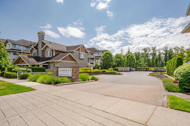 309 19366 65 AVENUE - photo 3 of 25