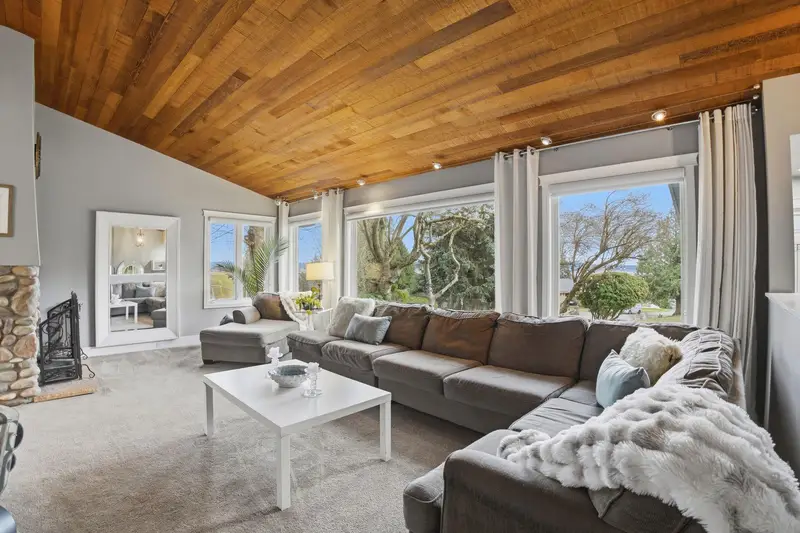 12891 SOUTHRIDGE DRIVE - photo 3 of 25