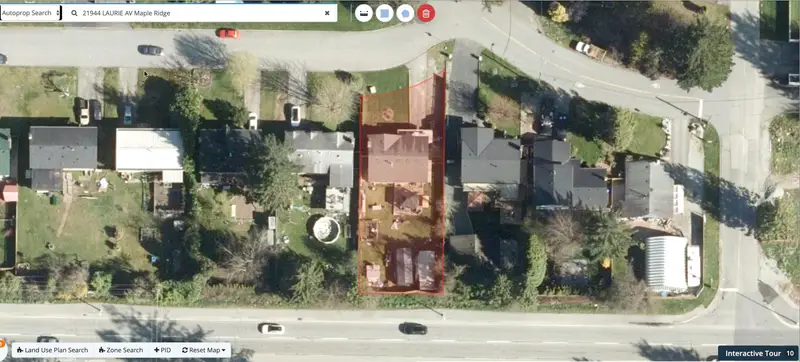 21944 LAURIE AVENUE - photo 1 of 3