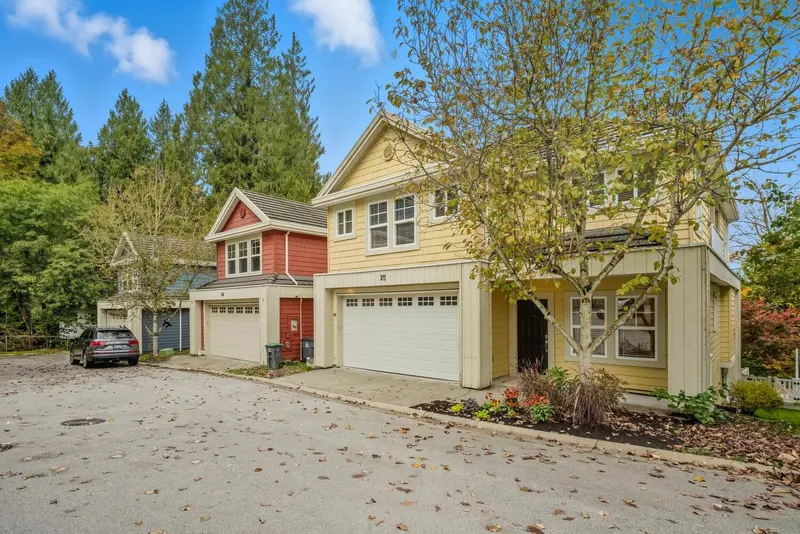 15 3495 147A STREET - photo 1 of 17