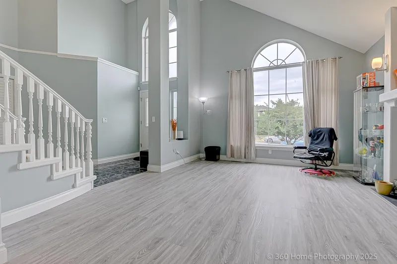 19088 63B AVENUE - photo 2 of 25