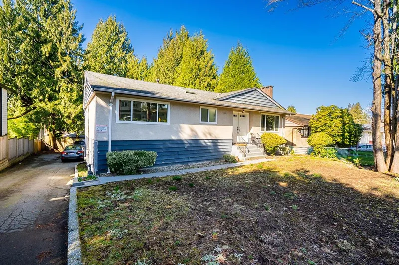 9545 116 STREET - photo 2 of 25