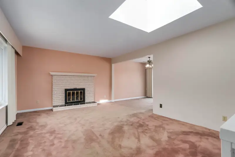 1011 PALMDALE STREET - photo 3 of 25