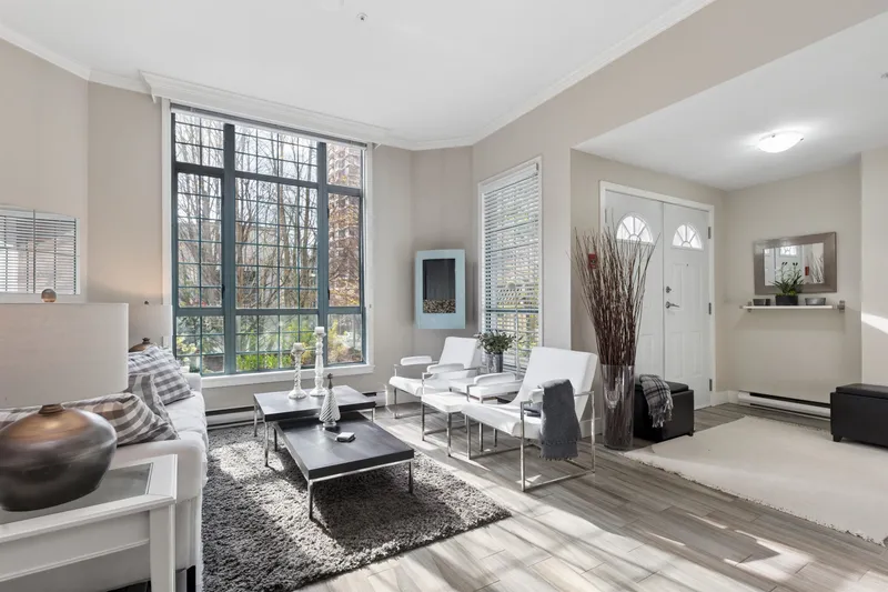 104 293 SMITHE STREET - photo 1 of 25