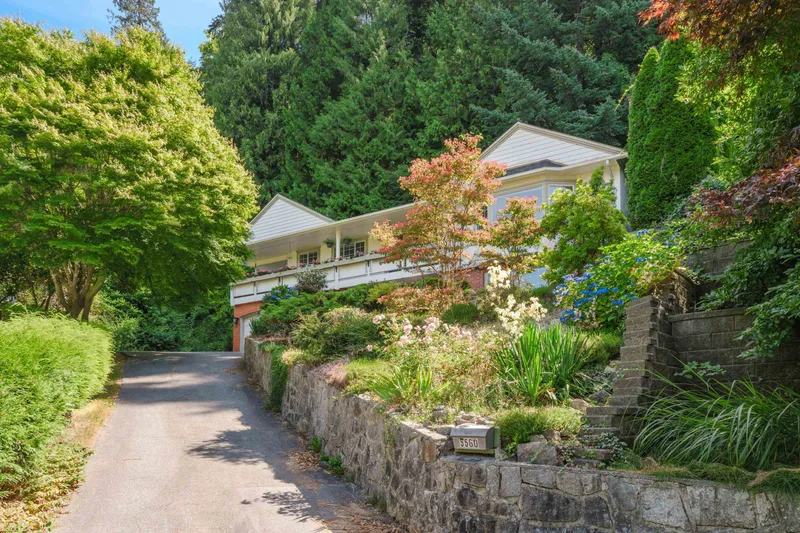 5560 GREENLEAF ROAD - photo 1 of 25