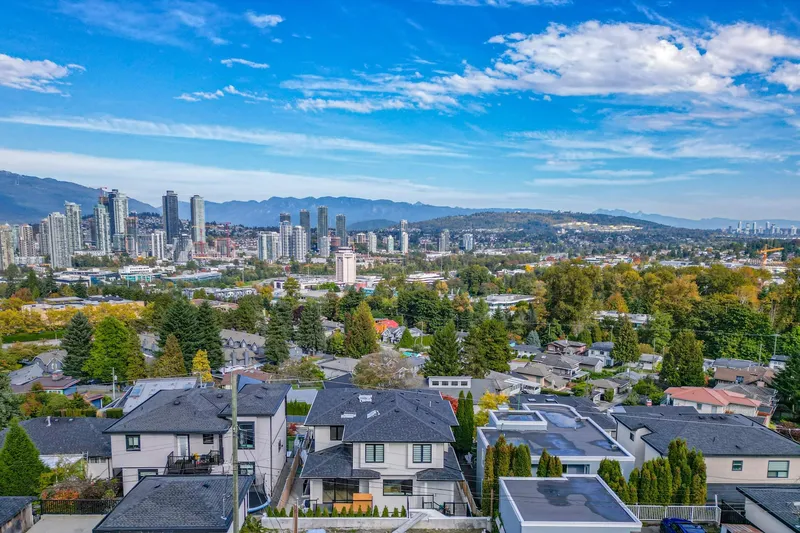 4018 NITHSDALE STREET - photo 3 of 25