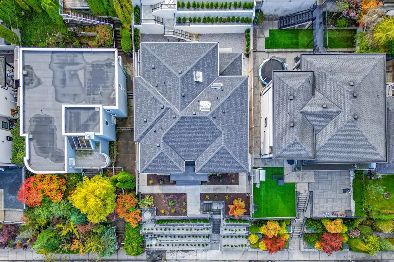 4018 NITHSDALE STREET - photo 4 of 25