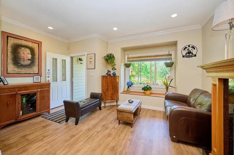 562 W KEITH ROAD - photo 4 of 25