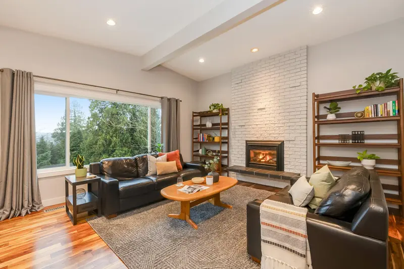 304 DARTMOOR DRIVE - photo 3 of 25