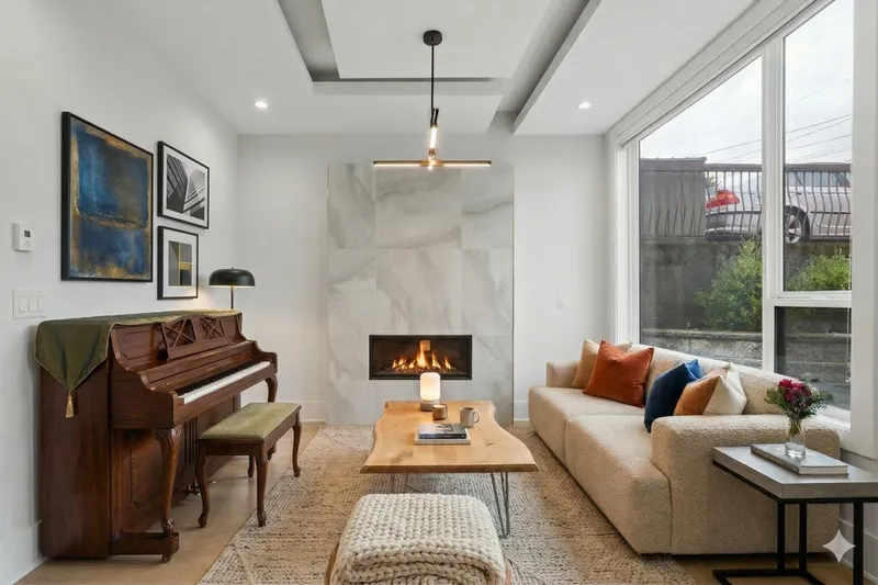 1202A HAMMOND AVENUE - photo 2 of 21