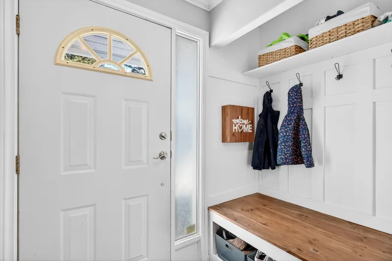 205 1180 FALCON DRIVE - photo 2 of 25