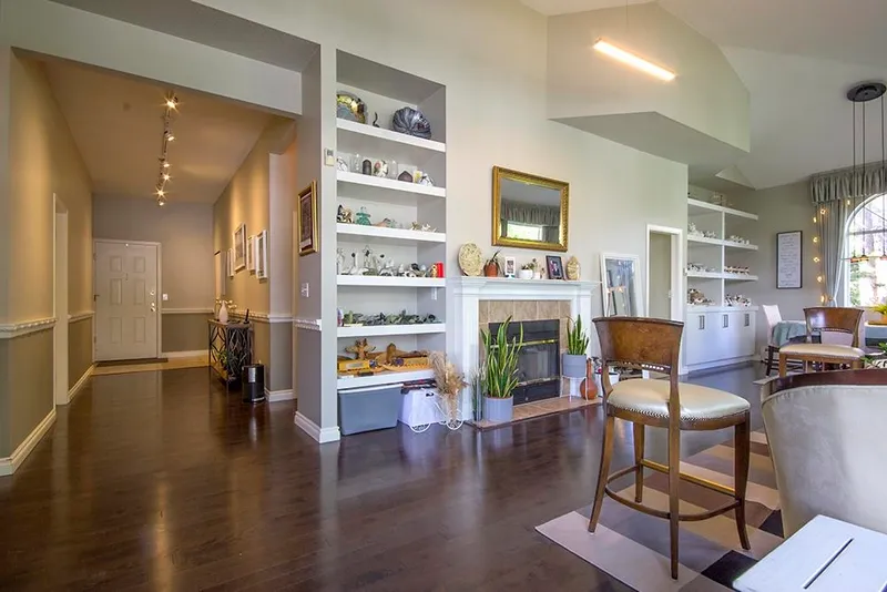 202 7680 MINORU BOULEVARD - photo 2 of 25