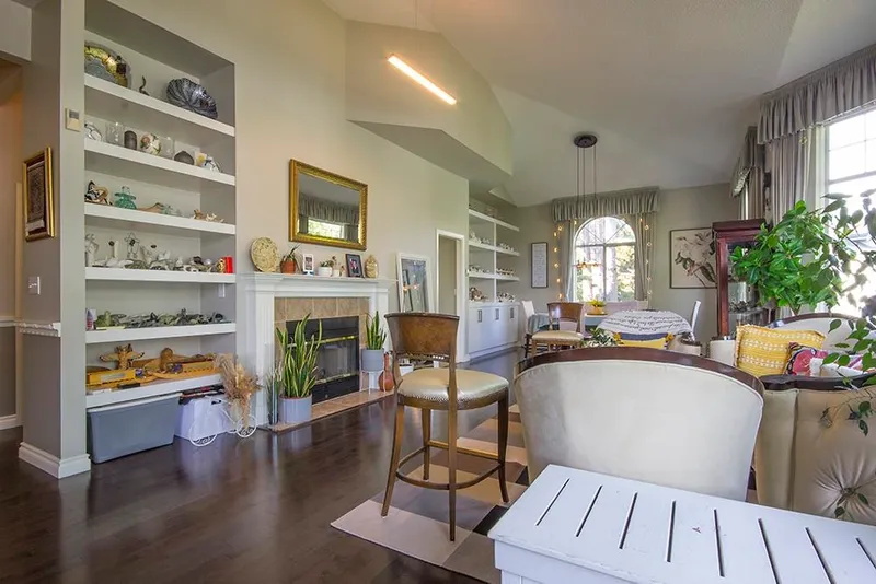 202 7680 MINORU BOULEVARD - photo 3 of 25