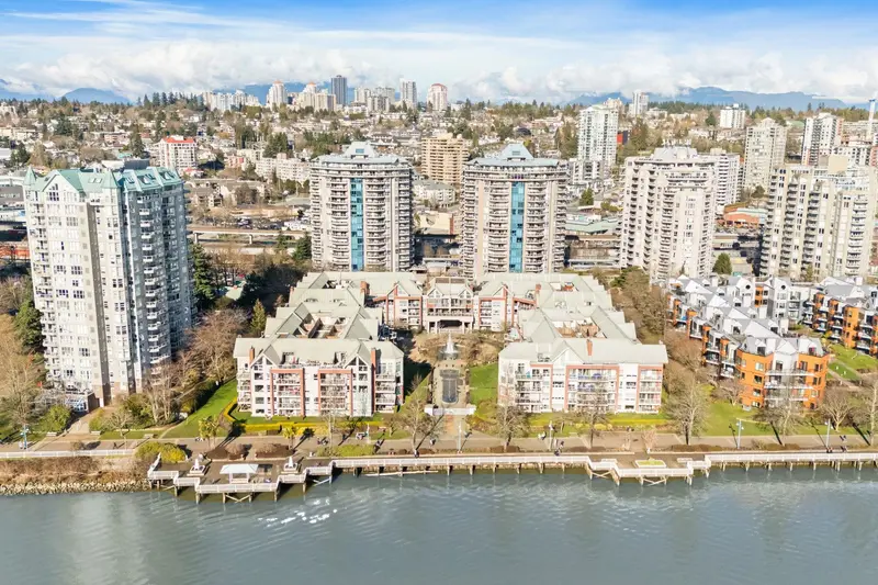 307 1240 QUAYSIDE DRIVE - photo 3 of 25