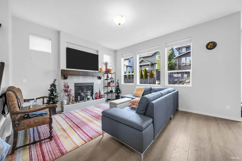 24355 112B AVENUE - photo 3 of 25