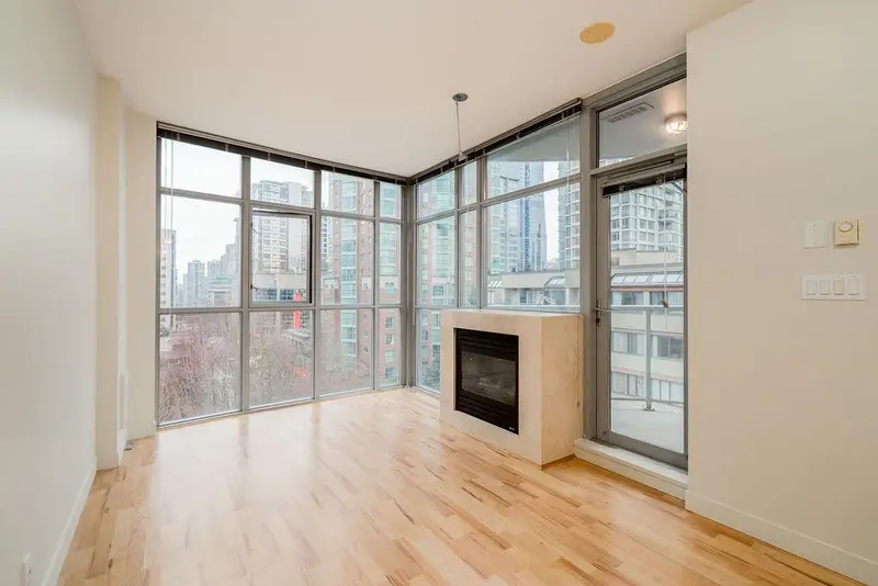 706 1050 SMITHE STREET - photo 2 of 14