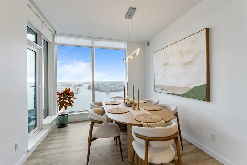 3208 680 QUAYSIDE DRIVE - photo 4 of 25