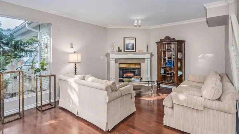 25 4756 62 STREET - photo 2 of 25