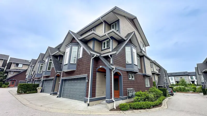 25 15977 26 AVENUE - photo 1 of 25