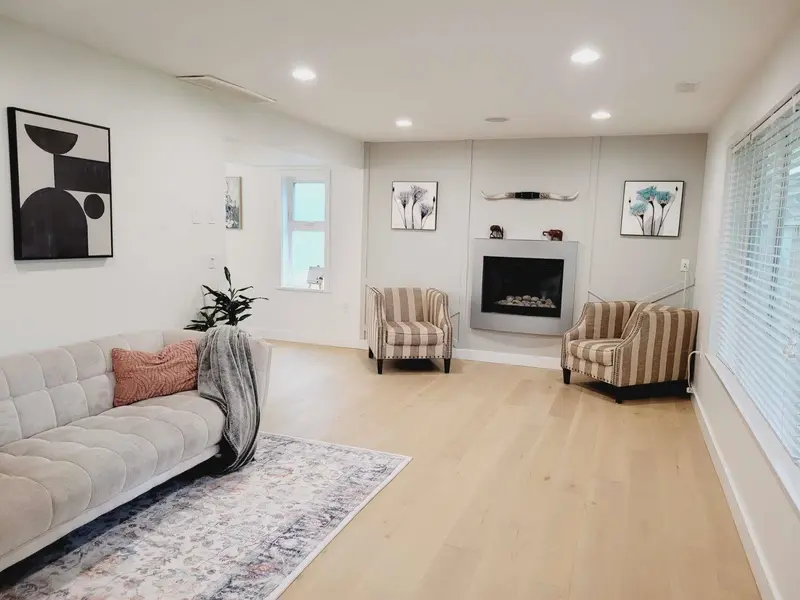 971 51A STREET - photo 4 of 25