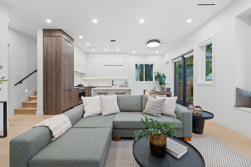 919 E 10TH AVENUE - photo 1 of 25