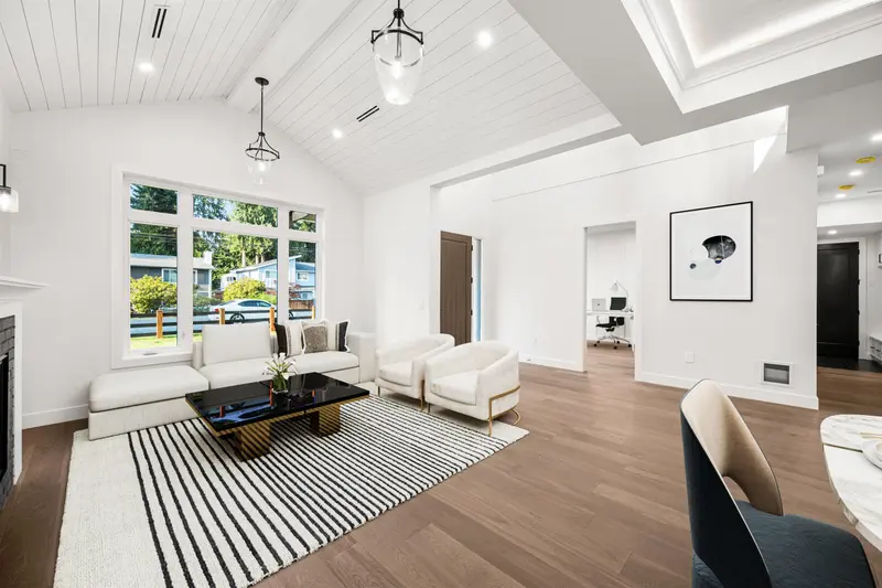 20334 42 AVENUE - photo 2 of 25