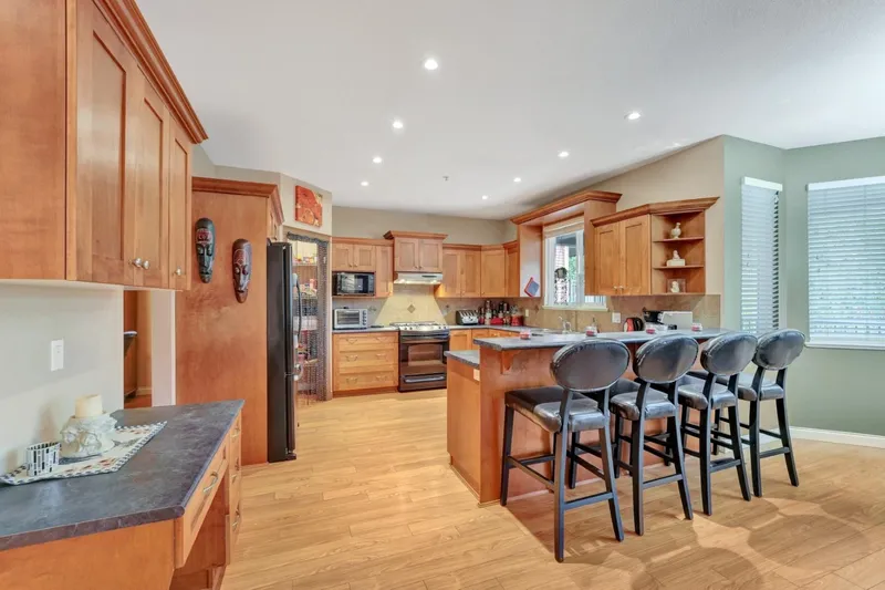 11378 240A STREET - photo 4 of 25