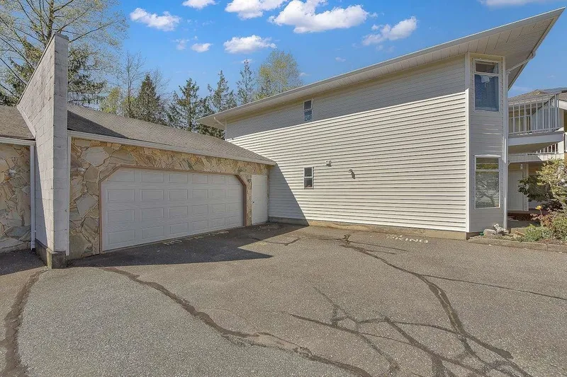 204 7156 121 STREET - photo 1 of 25