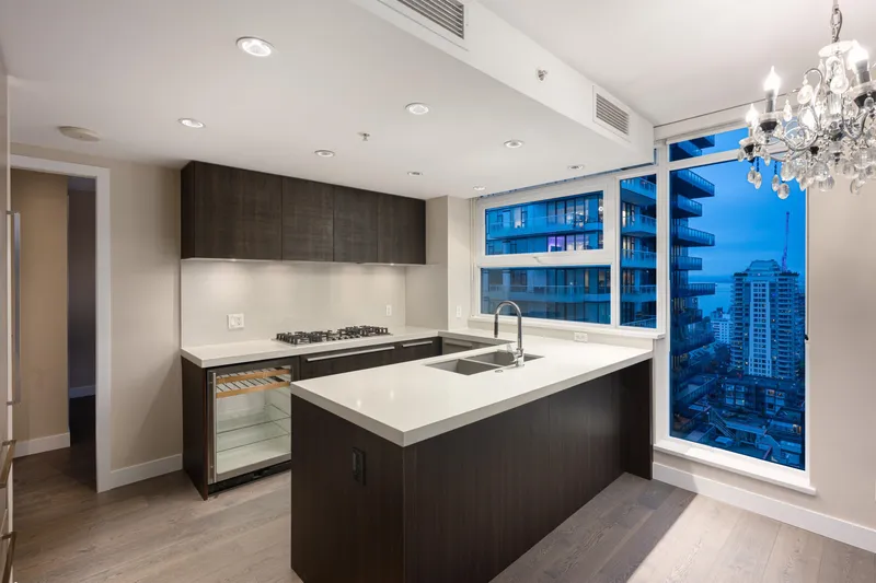 2701 1351 CONTINENTAL STREET - photo 3 of 25