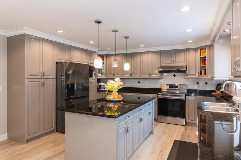 6169 LOCHDALE STREET - photo 1 of 25