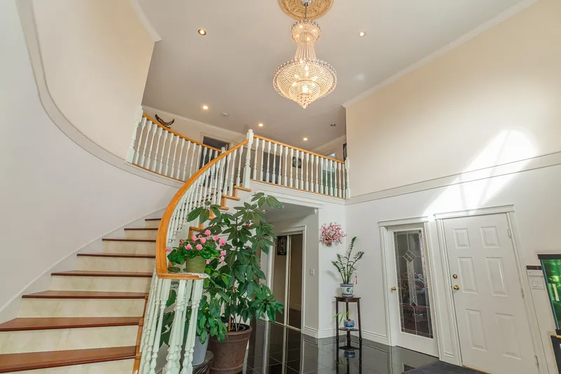 6169 LOCHDALE STREET - photo 4 of 25