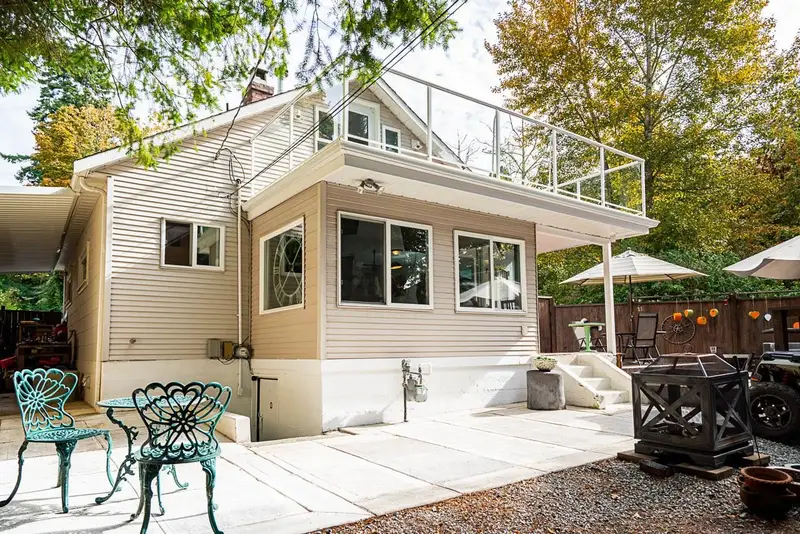 2725 GORDON AVENUE - photo 3 of 25