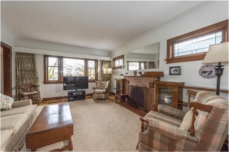 7935 HUDSON STREET - photo 2 of 11