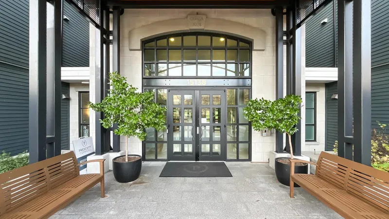 313 15138 34 AVENUE - photo 3 of 17