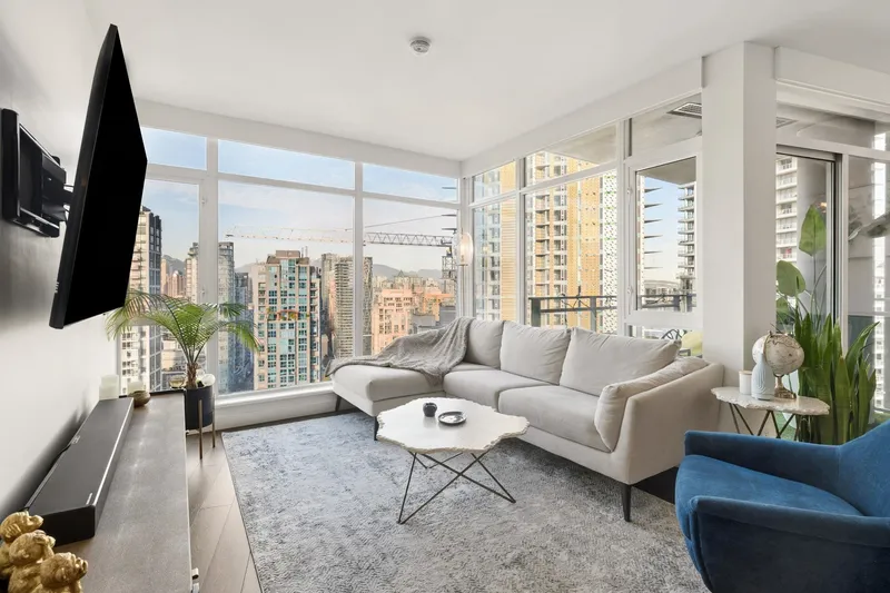 3005 1372 SEYMOUR STREET - photo 2 of 25