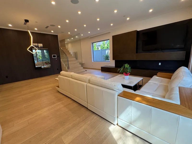 1076 PARK DRIVE - photo 3 of 24