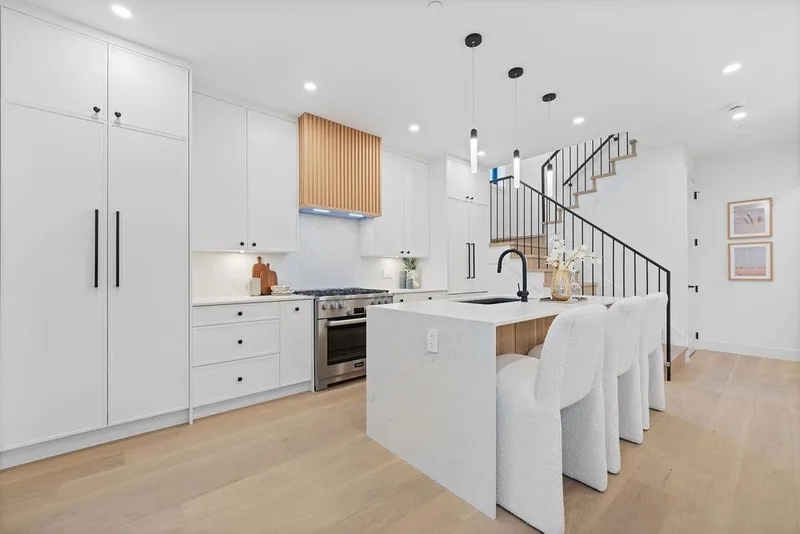 1 2846 W 12TH AVENUE - photo 1 of 25