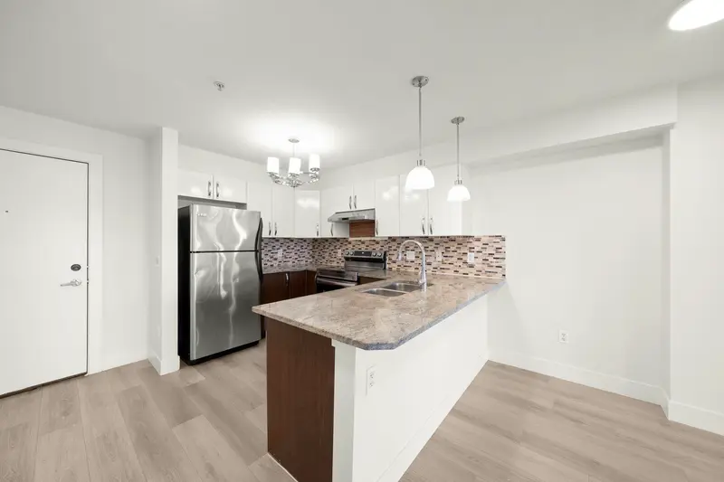 318 13555 GATEWAY DRIVE - photo 3 of 21