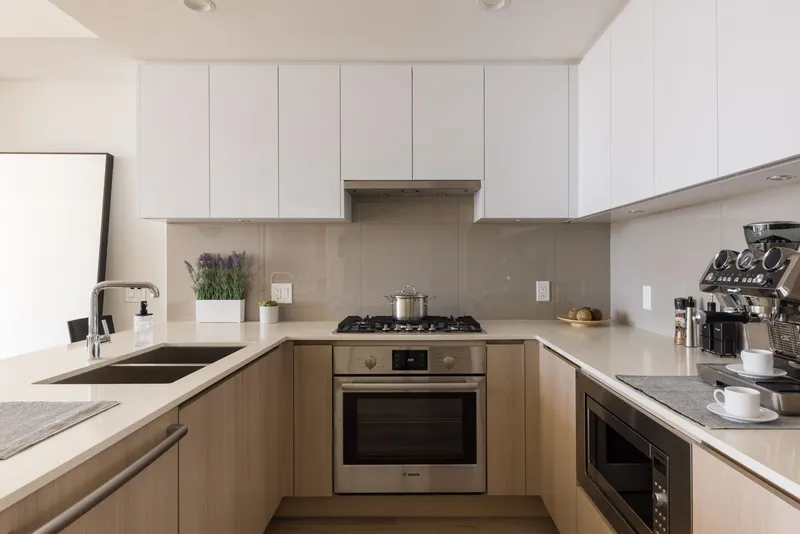 1407 618 CARNARVON STREET - photo 2 of 25