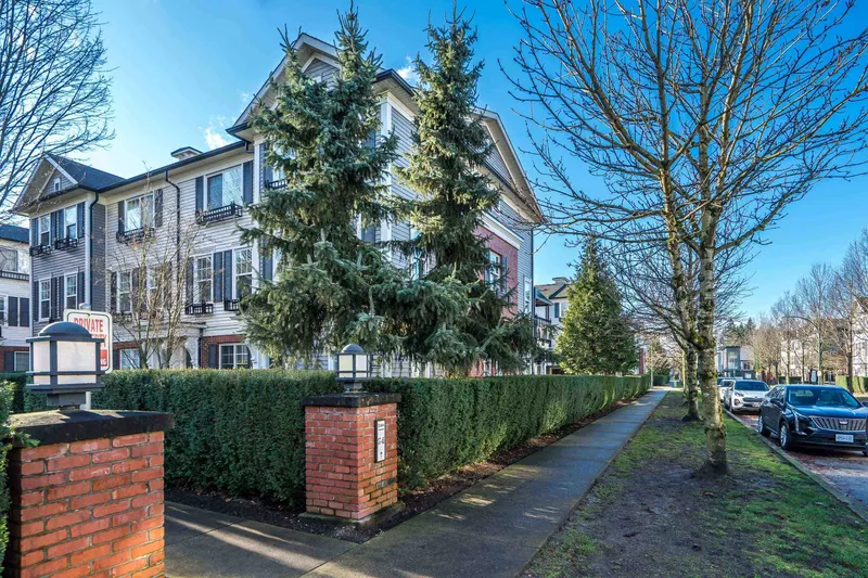 45 7238 189 STREET - photo 3 of 25