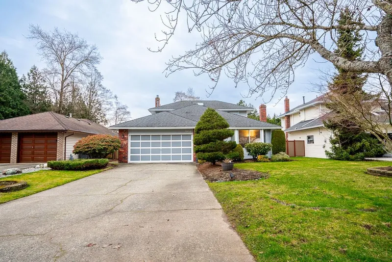 1285 163 A STREET - photo 1 of 25