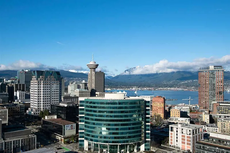2105 668 CITADEL PARADE - photo 1 of 9