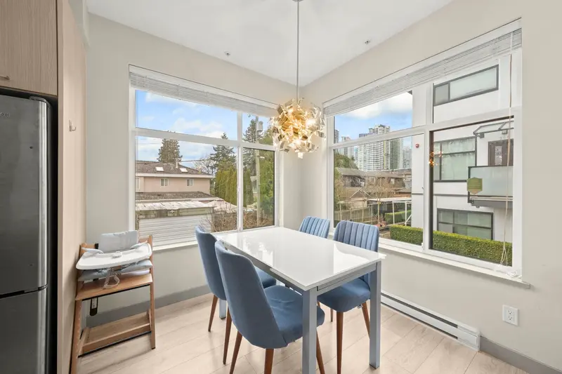 216 7001 ROYAL OAK AVENUE - photo 3 of 25