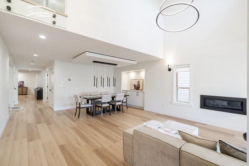 238 PHILLIPS STREET - photo 3 of 20