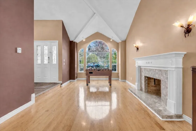 14906 83A AVENUE - photo 3 of 25