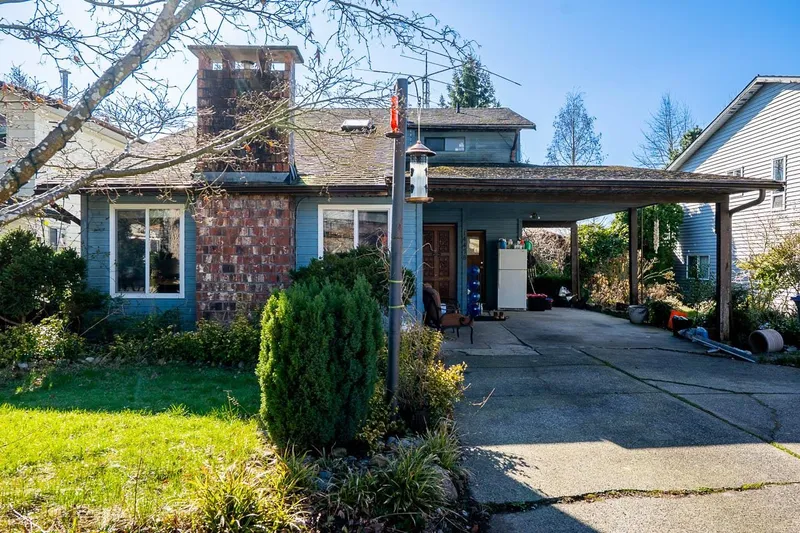 14478 85A AVENUE - photo 1 of 25