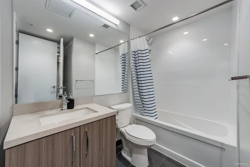 904 1788 ONTARIO STREET - photo 2 of 25